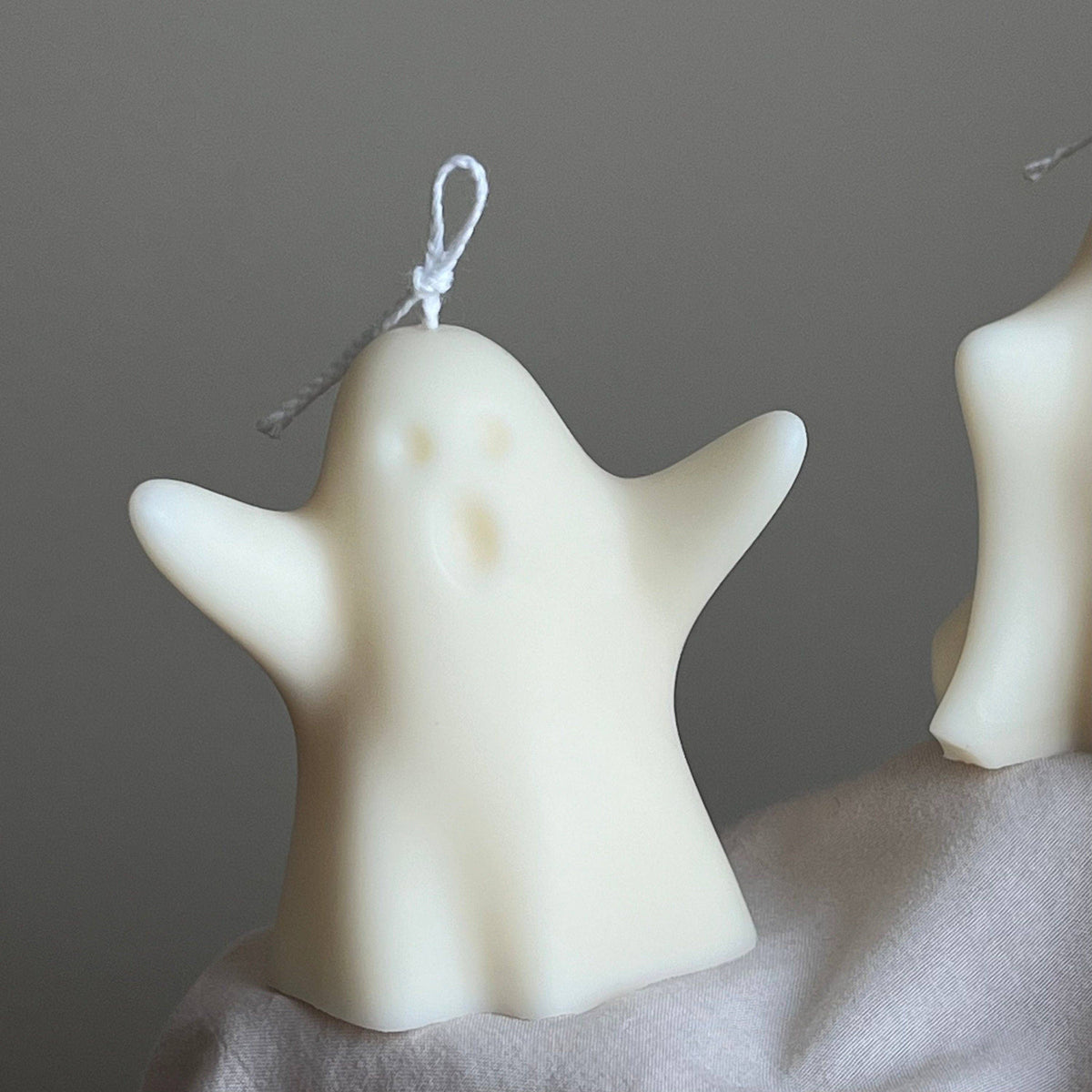 The Handmade Halloween Ghost Candle