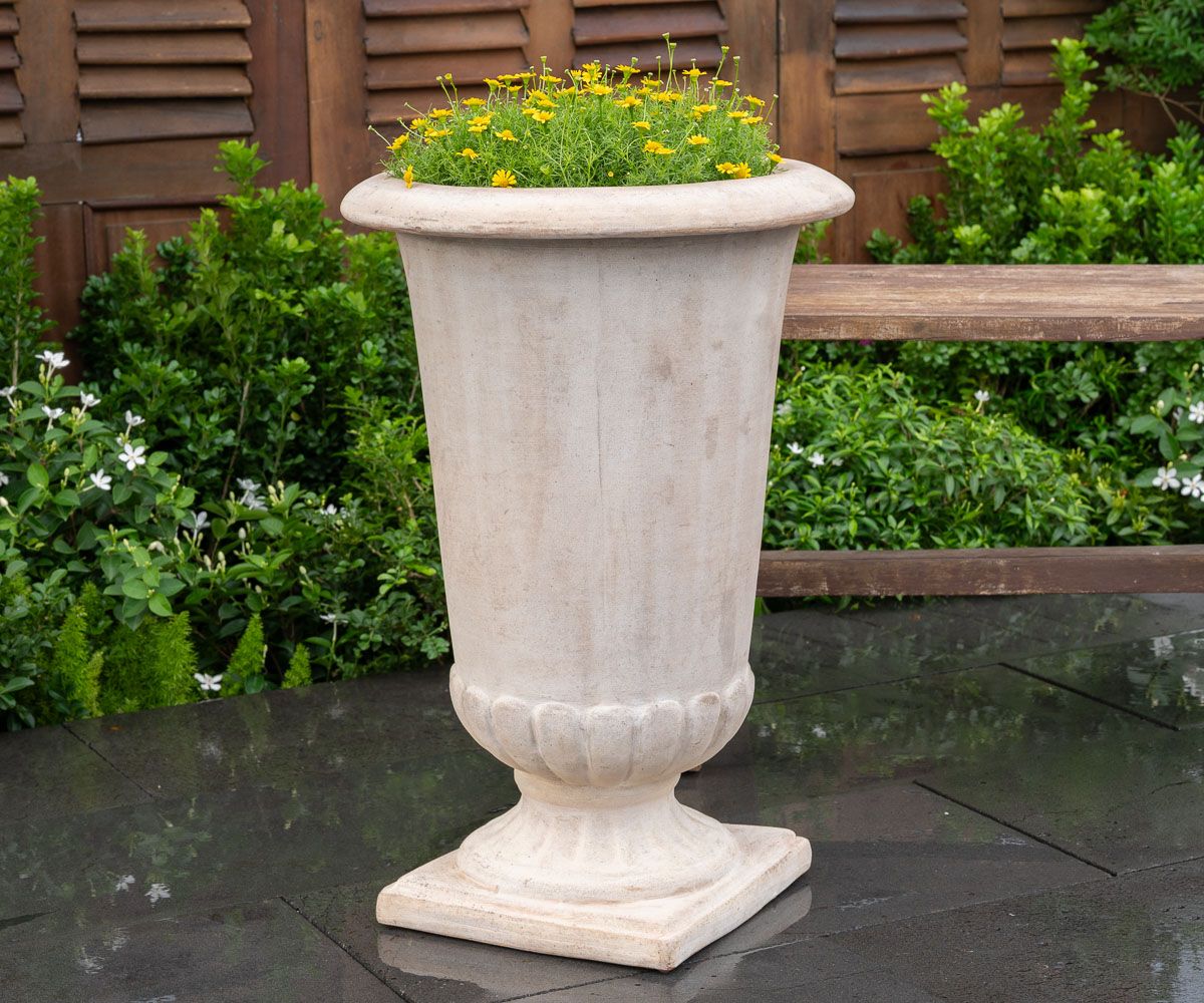 The Lecce Urn